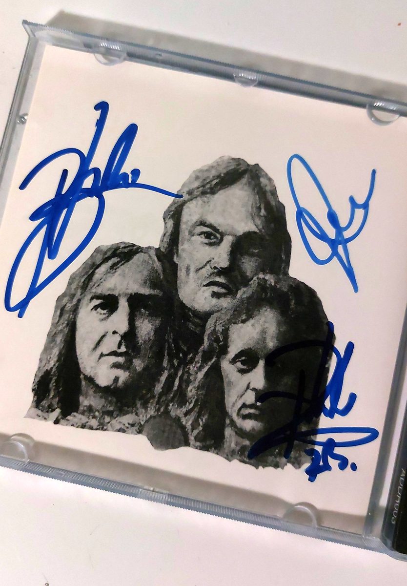 Budka Suflera - wkładka z autografami